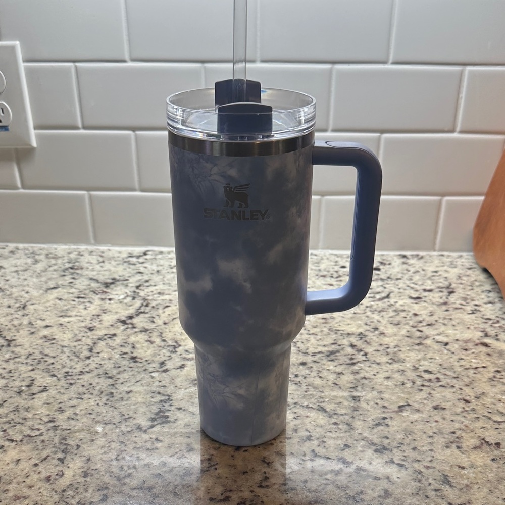 Stanley Cloudy Blue Tumbler with Handle